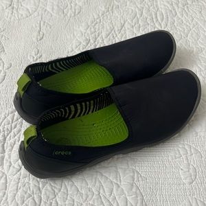 Crocs Duet Busy Day Skimmer Women's Slip On
Shoes Size 9 Black Green 14698